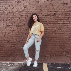 Meet your Posher, Leah